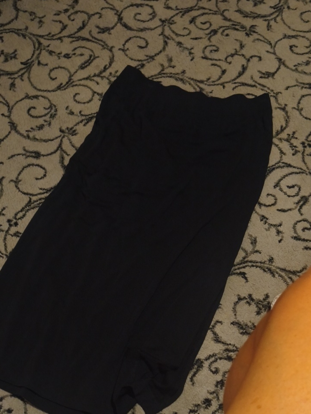 Lou and gray skirt
